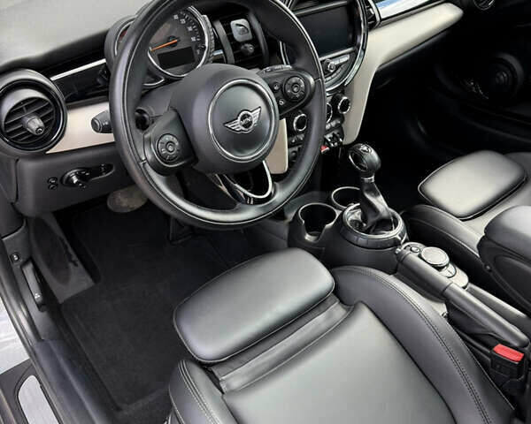 Мини Купер 2017 в Киеве на Automoto.ua Серый Мини Купер, объемом двигателя 2 л и пробегом 73 тыс. км за 16700 $, фото 21 на Automoto.ua