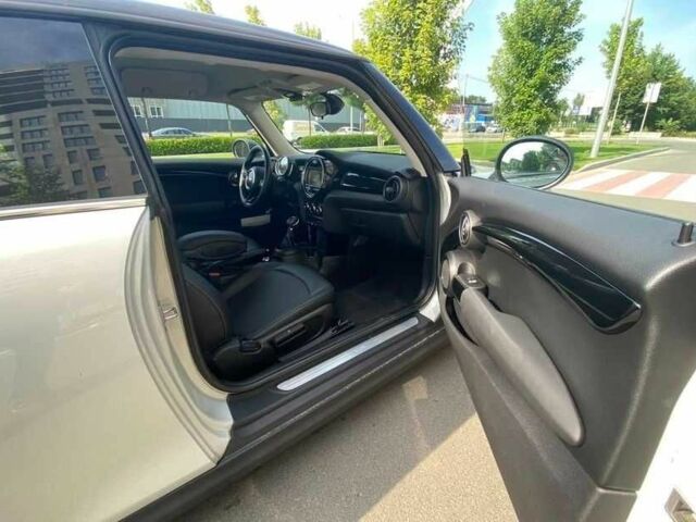 Серый Мини Купер, объемом двигателя 0 л и пробегом 44 тыс. км за 10700 $, фото 7 на Automoto.ua