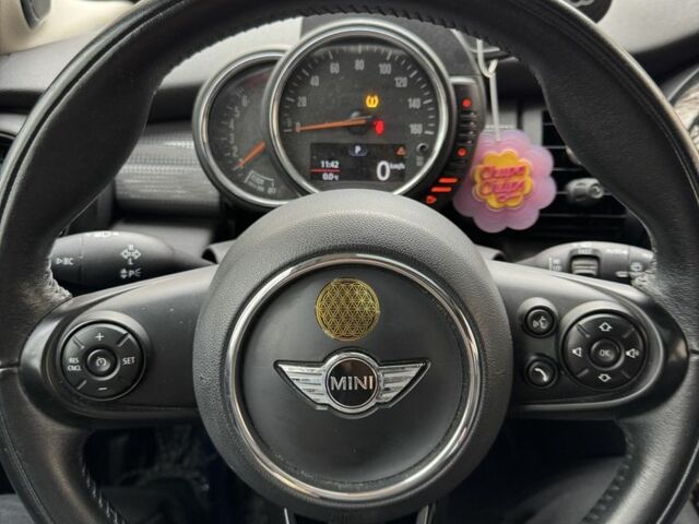 Сірий Міні Cooper, об'ємом двигуна 1.5 л та пробігом 56 тис. км за 13000 $, фото 14 на Automoto.ua