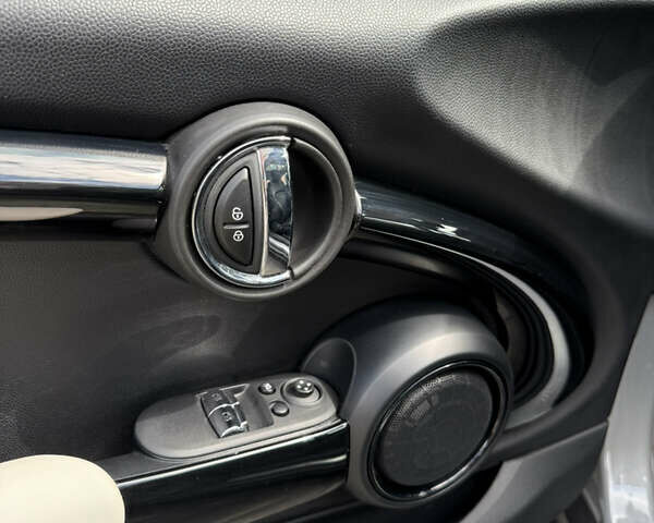 Мини Купер 2017 в Киеве на Automoto.ua Серый Мини Купер, объемом двигателя 2 л и пробегом 73 тыс. км за 16700 $, фото 18 на Automoto.ua