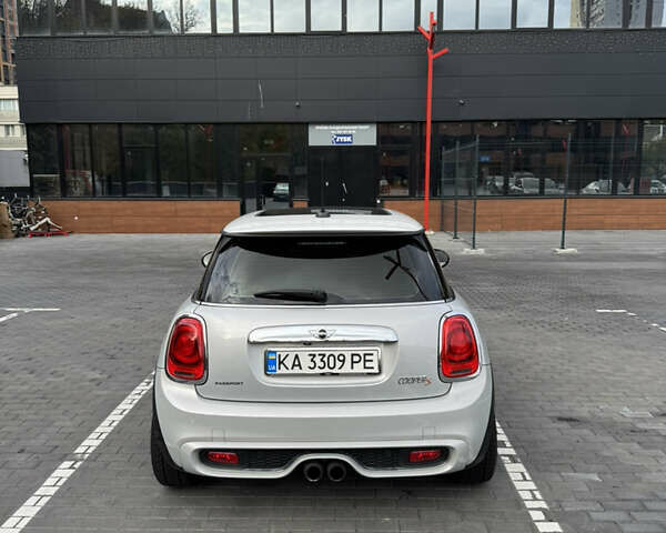 Сірий Міні Cooper, об'ємом двигуна 2 л та пробігом 89 тис. км за 17100 $, фото 5 на Automoto.ua