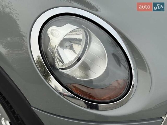 Сірий Міні Cooper, об'ємом двигуна 1.5 л та пробігом 102 тис. км за 13100 $, фото 12 на Automoto.ua