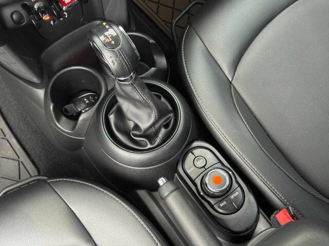 Сірий Міні Cooper, об'ємом двигуна 1.5 л та пробігом 102 тис. км за 13400 $, фото 19 на Automoto.ua