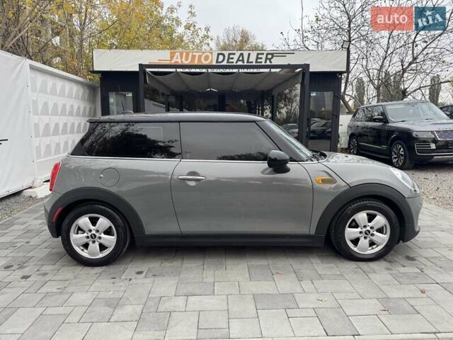 Сірий Міні Cooper, об'ємом двигуна 1.5 л та пробігом 102 тис. км за 13100 $, фото 9 на Automoto.ua