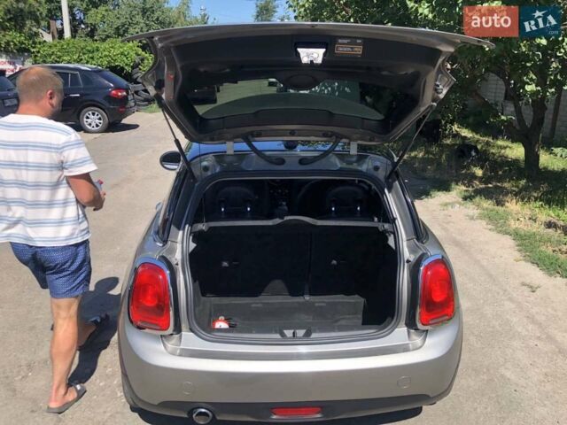 Сірий Міні Cooper, об'ємом двигуна 1.5 л та пробігом 81 тис. км за 12500 $, фото 10 на Automoto.ua