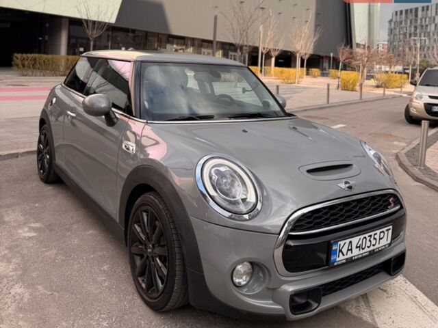 Сірий Міні Cooper, об'ємом двигуна 2 л та пробігом 77 тис. км за 17400 $, фото 1 на Automoto.ua