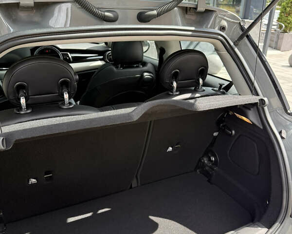 Мини Купер 2017 в Киеве на Automoto.ua Серый Мини Купер, объемом двигателя 2 л и пробегом 73 тыс. км за 16700 $, фото 46 на Automoto.ua
