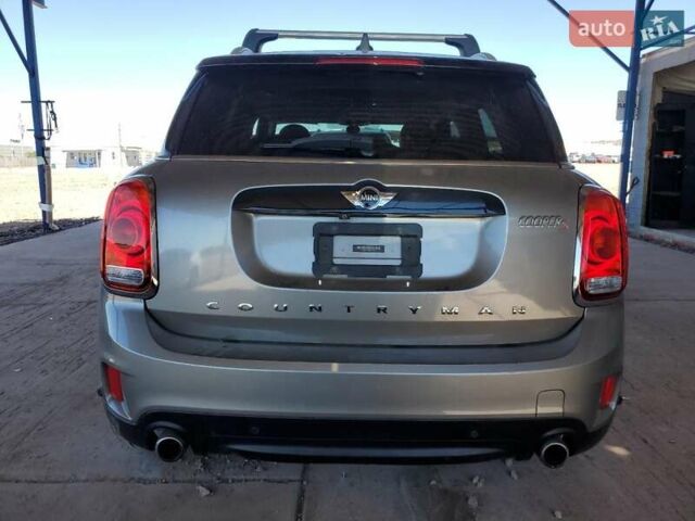 Серый Мини Купер, объемом двигателя 2 л и пробегом 129 тыс. км за 9000 $, фото 5 на Automoto.ua