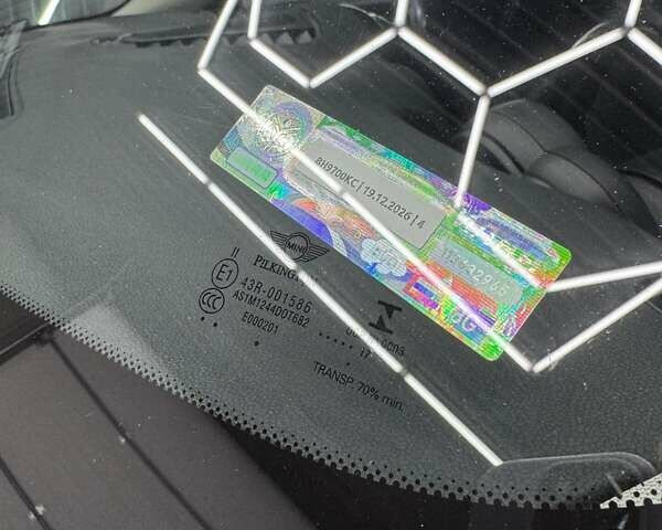 Серый Мини Купер, объемом двигателя 2 л и пробегом 99 тыс. км за 15500 $, фото 6 на Automoto.ua