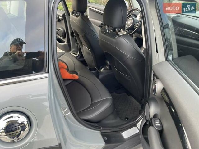 Сірий Міні Cooper, об'ємом двигуна 2 л та пробігом 61 тис. км за 23999 $, фото 16 на Automoto.ua