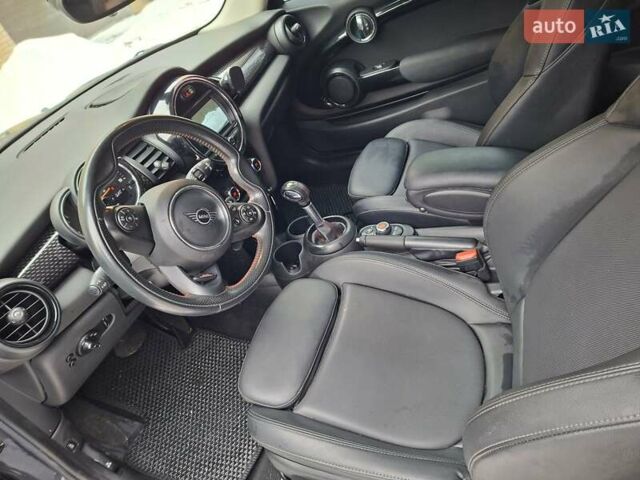 Серый Мини Купер, объемом двигателя 2 л и пробегом 97 тыс. км за 18000 $, фото 7 на Automoto.ua