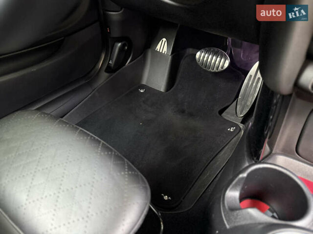 Сірий Міні Cooper, об'ємом двигуна 2 л та пробігом 84 тис. км за 18900 $, фото 17 на Automoto.ua