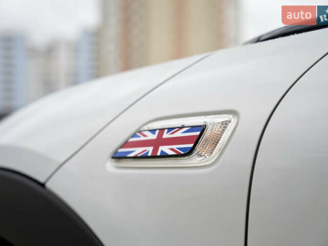 Сірий Міні Cooper, об'ємом двигуна 2 л та пробігом 91 тис. км за 19300 $, фото 11 на Automoto.ua