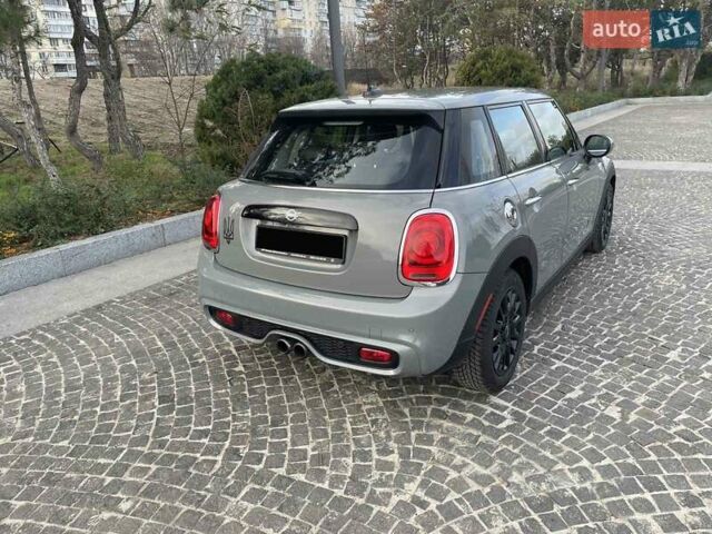 Сірий Міні Cooper, об'ємом двигуна 2 л та пробігом 61 тис. км за 23999 $, фото 5 на Automoto.ua