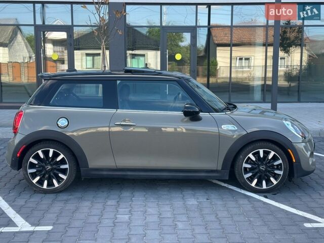 Сірий Міні Cooper, об'ємом двигуна 2 л та пробігом 57 тис. км за 14500 $, фото 7 на Automoto.ua