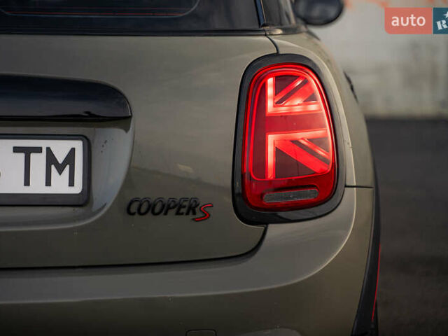 Сірий Міні Cooper, об'ємом двигуна 2 л та пробігом 118 тис. км за 16500 $, фото 8 на Automoto.ua