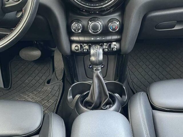Сірий Міні Cooper, об'ємом двигуна 2 л та пробігом 61 тис. км за 20499 $, фото 30 на Automoto.ua