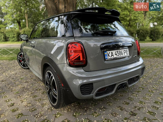 Сірий Міні Cooper, об'ємом двигуна 2 л та пробігом 84 тис. км за 18900 $, фото 5 на Automoto.ua