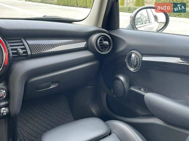 Сірий Міні Cooper, об'ємом двигуна 2 л та пробігом 61 тис. км за 23999 $, фото 26 на Automoto.ua