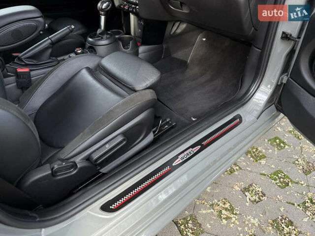 Сірий Міні Cooper, об'ємом двигуна 2 л та пробігом 84 тис. км за 18900 $, фото 11 на Automoto.ua