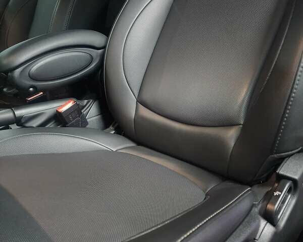 Сірий Міні Cooper, об'ємом двигуна 1.5 л та пробігом 37 тис. км за 19700 $, фото 21 на Automoto.ua