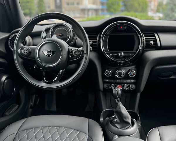 Сірий Міні Cooper, об'ємом двигуна 1.5 л та пробігом 57 тис. км за 16500 $, фото 26 на Automoto.ua
