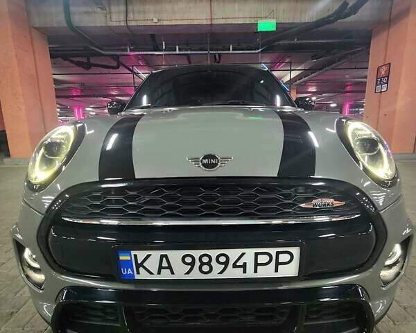 Сірий Міні Cooper, об'ємом двигуна 1.5 л та пробігом 37 тис. км за 19700 $, фото 4 на Automoto.ua