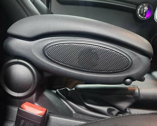 Сірий Міні Cooper, об'ємом двигуна 1.5 л та пробігом 37 тис. км за 19700 $, фото 34 на Automoto.ua