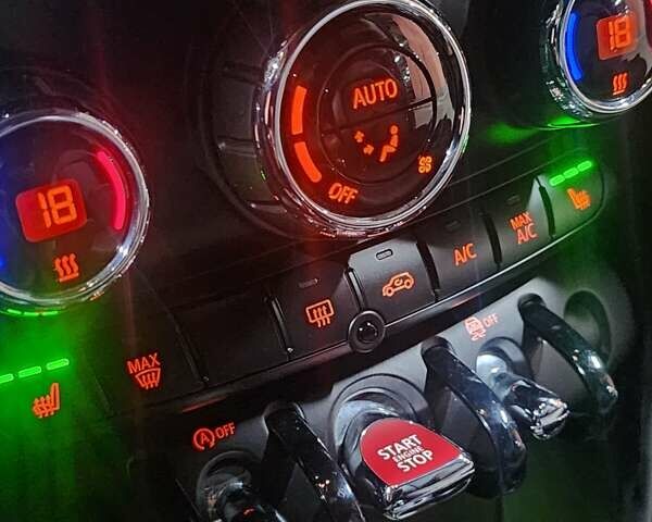 Сірий Міні Cooper, об'ємом двигуна 1.5 л та пробігом 37 тис. км за 19700 $, фото 57 на Automoto.ua