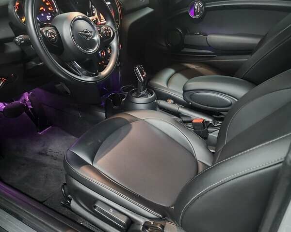 Сірий Міні Cooper, об'ємом двигуна 1.5 л та пробігом 37 тис. км за 19700 $, фото 20 на Automoto.ua