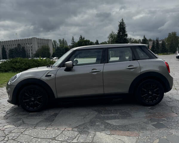 Сірий Міні Cooper, об'ємом двигуна 1.5 л та пробігом 57 тис. км за 16500 $, фото 5 на Automoto.ua