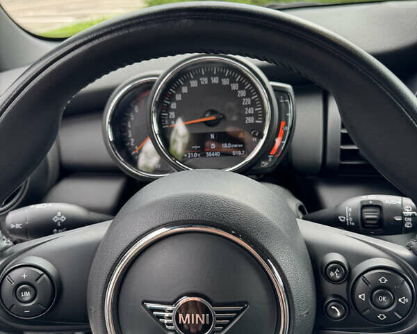 Сірий Міні Cooper, об'ємом двигуна 1.5 л та пробігом 57 тис. км за 16500 $, фото 23 на Automoto.ua