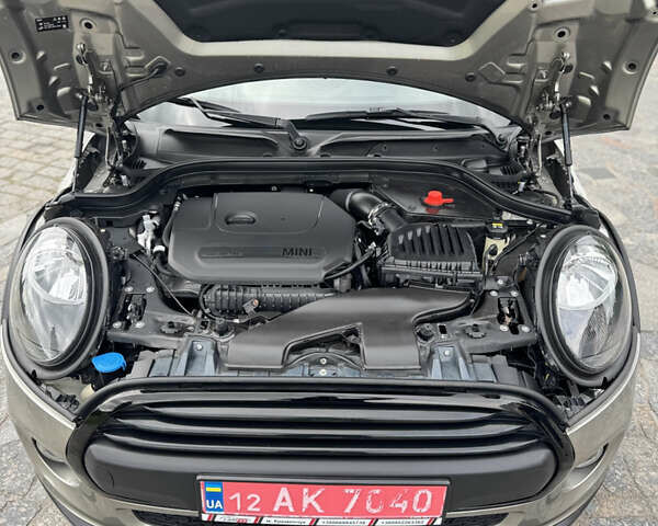 Сірий Міні Cooper, об'ємом двигуна 1.5 л та пробігом 57 тис. км за 16500 $, фото 11 на Automoto.ua
