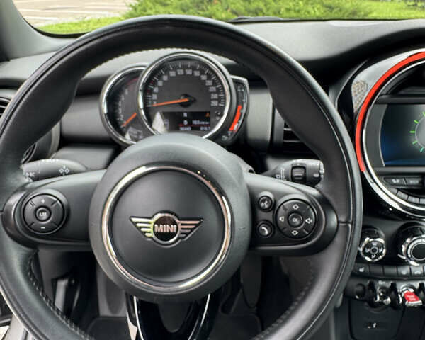 Сірий Міні Cooper, об'ємом двигуна 1.5 л та пробігом 57 тис. км за 16500 $, фото 22 на Automoto.ua