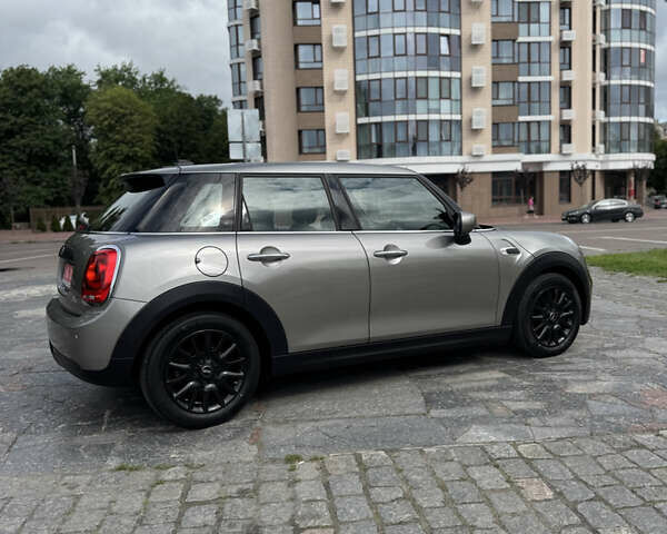 Сірий Міні Cooper, об'ємом двигуна 1.5 л та пробігом 57 тис. км за 16500 $, фото 2 на Automoto.ua