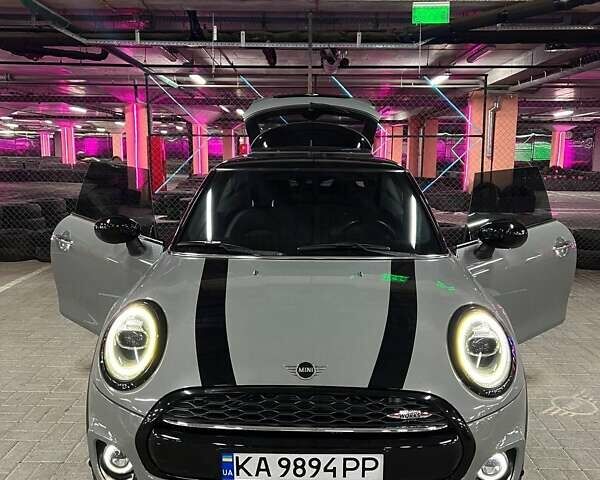 Сірий Міні Cooper, об'ємом двигуна 1.5 л та пробігом 37 тис. км за 19700 $, фото 1 на Automoto.ua