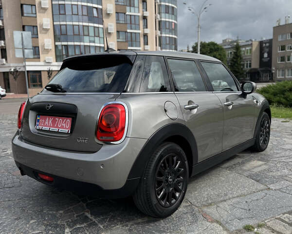 Сірий Міні Cooper, об'ємом двигуна 1.5 л та пробігом 57 тис. км за 16500 $, фото 7 на Automoto.ua
