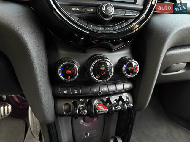 Сірий Міні Cooper, об'ємом двигуна 2 л та пробігом 53 тис. км за 22900 $, фото 42 на Automoto.ua