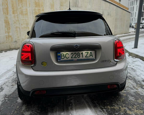 Серый Мини Купер, объемом двигателя 0 л и пробегом 85 тыс. км за 16500 $, фото 5 на Automoto.ua