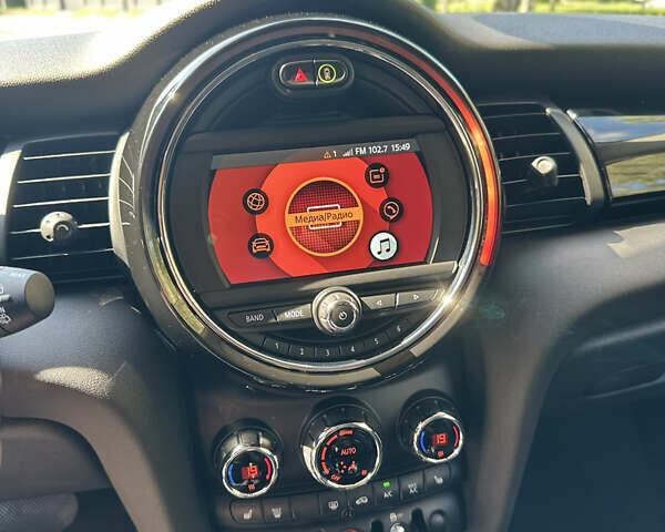 Сірий Міні Cooper, об'ємом двигуна 1.5 л та пробігом 30 тис. км за 18500 $, фото 23 на Automoto.ua
