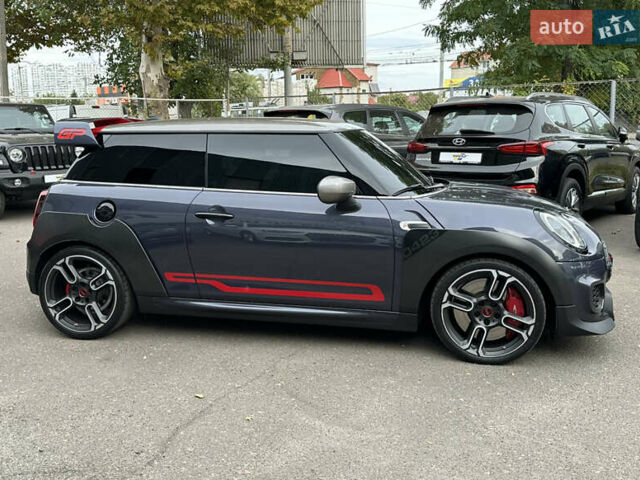 Сірий Міні Cooper, об'ємом двигуна 2 л та пробігом 28 тис. км за 44500 $, фото 4 на Automoto.ua