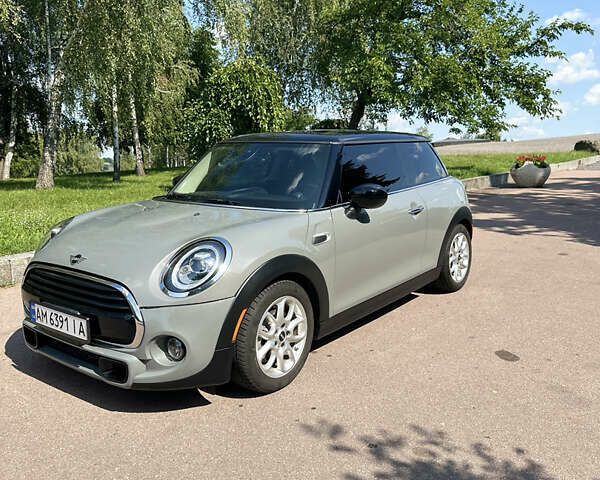 Сірий Міні Cooper, об'ємом двигуна 1.5 л та пробігом 30 тис. км за 18500 $, фото 8 на Automoto.ua