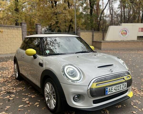 Міні Cooper 2020 у Новомосковске на Automoto.ua Сірий Міні Cooper, об'ємом двигуна 0 л та пробігом 37 тис. км за 16500 $, фото 4 на Automoto.ua