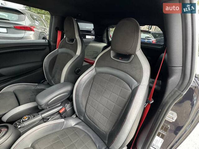 Сірий Міні Cooper, об'ємом двигуна 2 л та пробігом 28 тис. км за 44500 $, фото 23 на Automoto.ua
