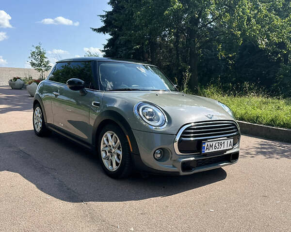 Сірий Міні Cooper, об'ємом двигуна 1.5 л та пробігом 30 тис. км за 18500 $, фото 1 на Automoto.ua