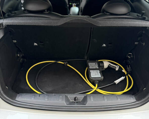 Серый Мини Купер, объемом двигателя 0 л и пробегом 85 тыс. км за 16500 $, фото 24 на Automoto.ua