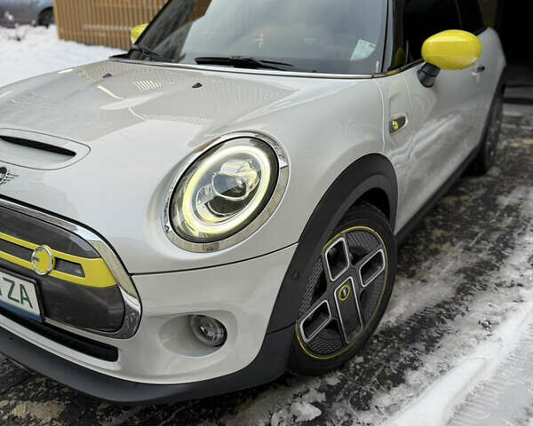 Серый Мини Купер, объемом двигателя 0 л и пробегом 85 тыс. км за 16500 $, фото 1 на Automoto.ua