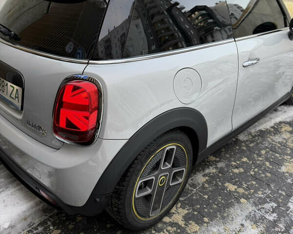 Серый Мини Купер, объемом двигателя 0 л и пробегом 85 тыс. км за 16500 $, фото 8 на Automoto.ua