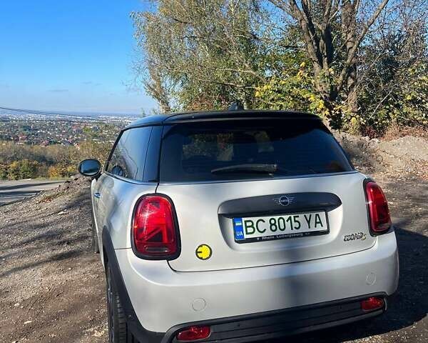 Серый Мини Купер, объемом двигателя 0 л и пробегом 44 тыс. км за 17000 $, фото 31 на Automoto.ua