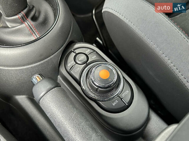Сірий Міні Cooper, об'ємом двигуна 2 л та пробігом 28 тис. км за 44500 $, фото 30 на Automoto.ua